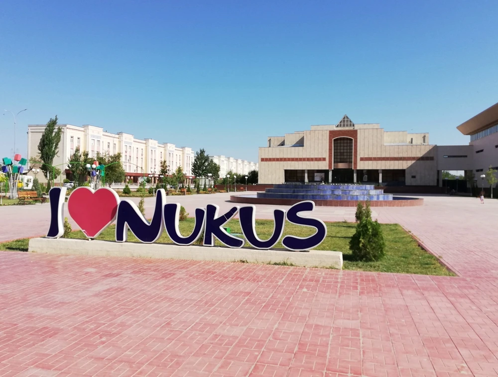 Nukus, acceso al Mar de Aral y cultura de Karakalpakstán