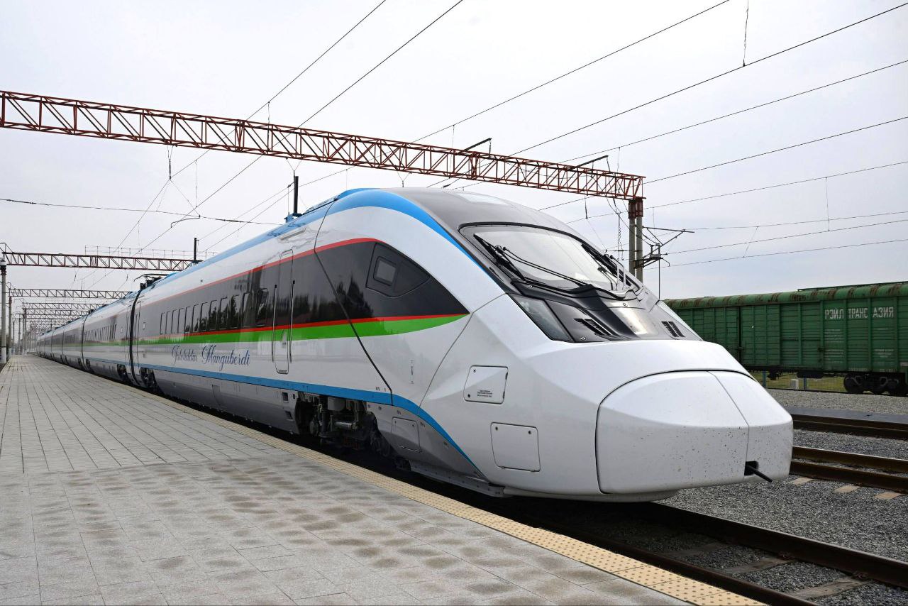 New fast train between Tashkent and Khiva in Uzbekistan: direct Silk Road connection